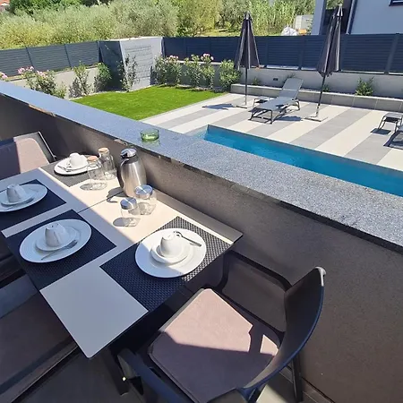 Val22,villa 200 M From With Pool And Fitness *