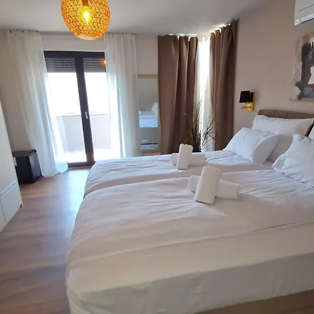 Val22,villa 200 M From With Pool And Fitness * Funtana